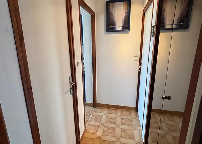 Maison Ou Proche Du Circuit Pour Sejours Touristiques